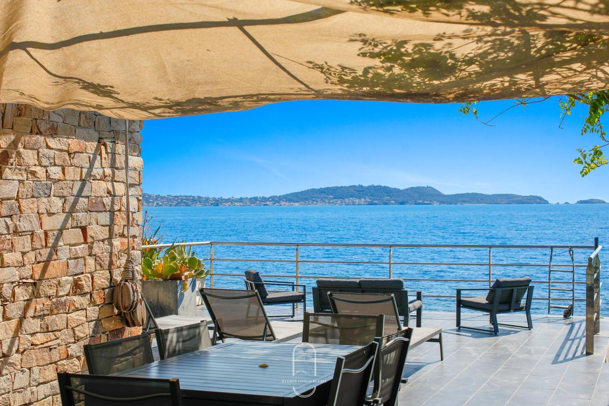 Maison Sur L'Eau-Hyeres-Almanarre-Parkings Clim Wifi By Hc 外观 照片
