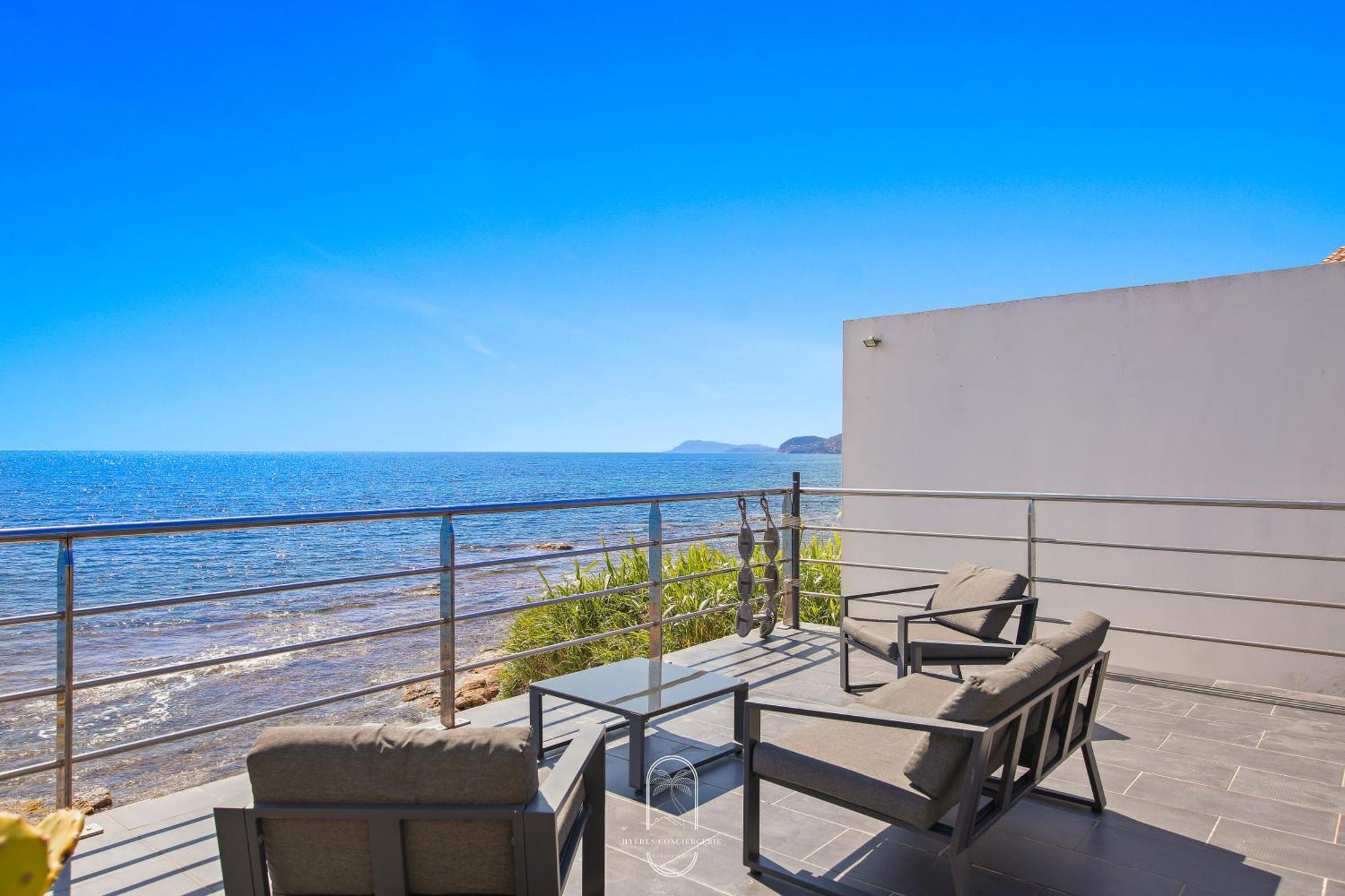 Maison Sur L'Eau-Hyeres-Almanarre-Parkings Clim Wifi By Hc 外观 照片