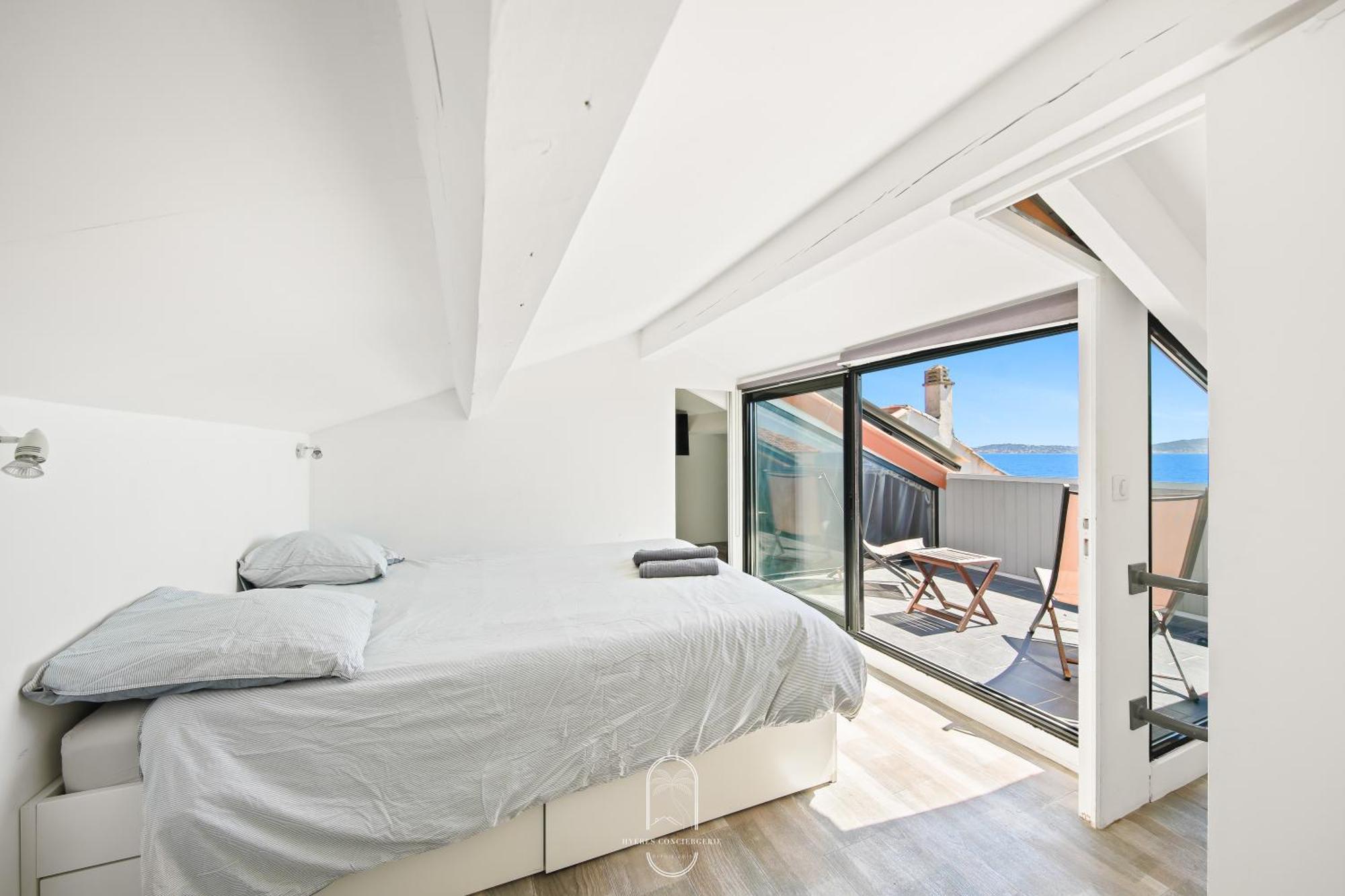Maison Sur L'Eau-Hyeres-Almanarre-Parkings Clim Wifi By Hc 外观 照片