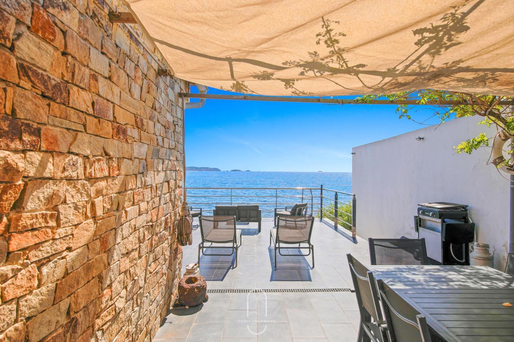 Maison Sur L'Eau-Hyeres-Almanarre-Parkings Clim Wifi By Hc 外观 照片