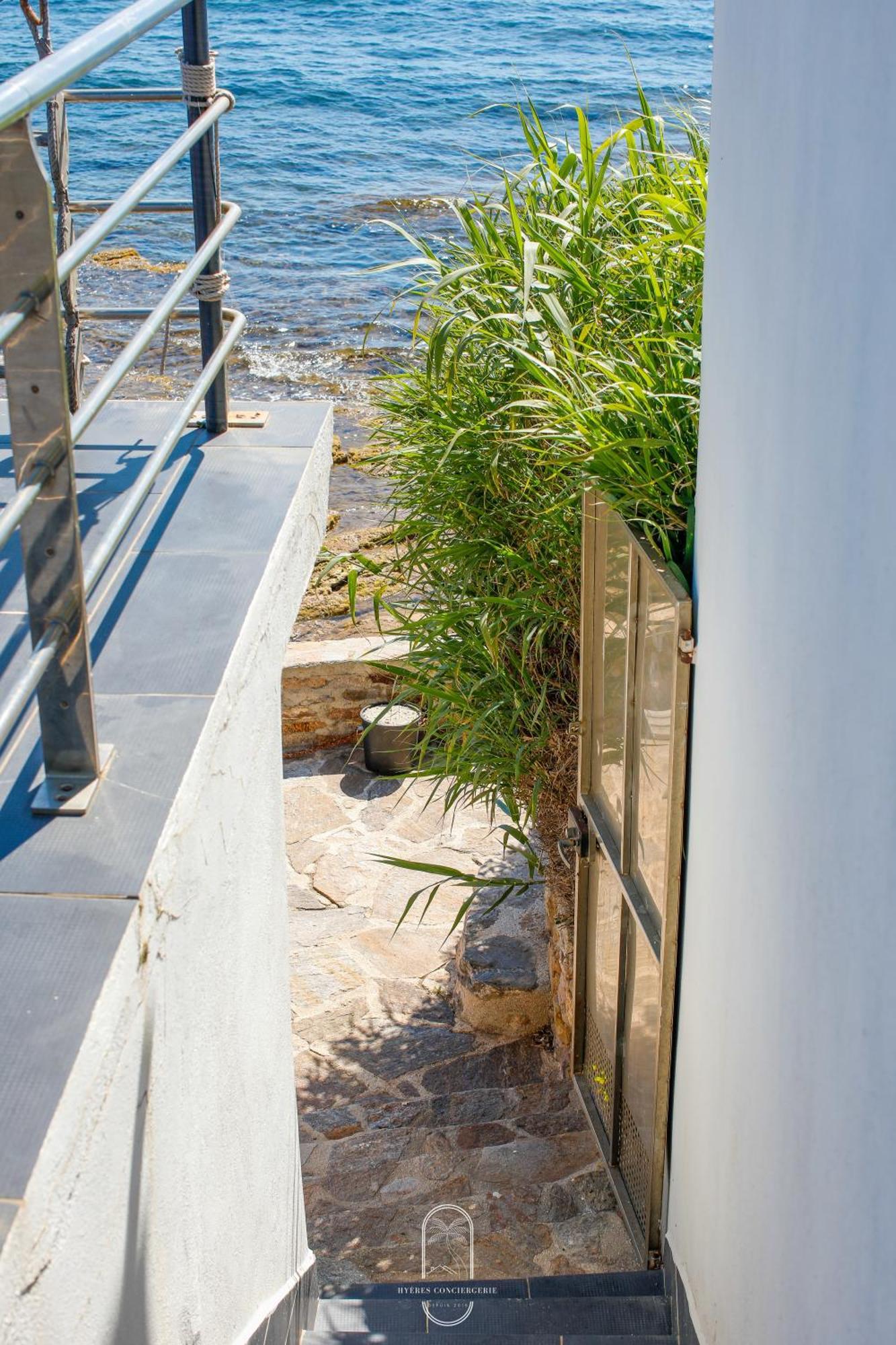 Maison Sur L'Eau-Hyeres-Almanarre-Parkings Clim Wifi By Hc 外观 照片