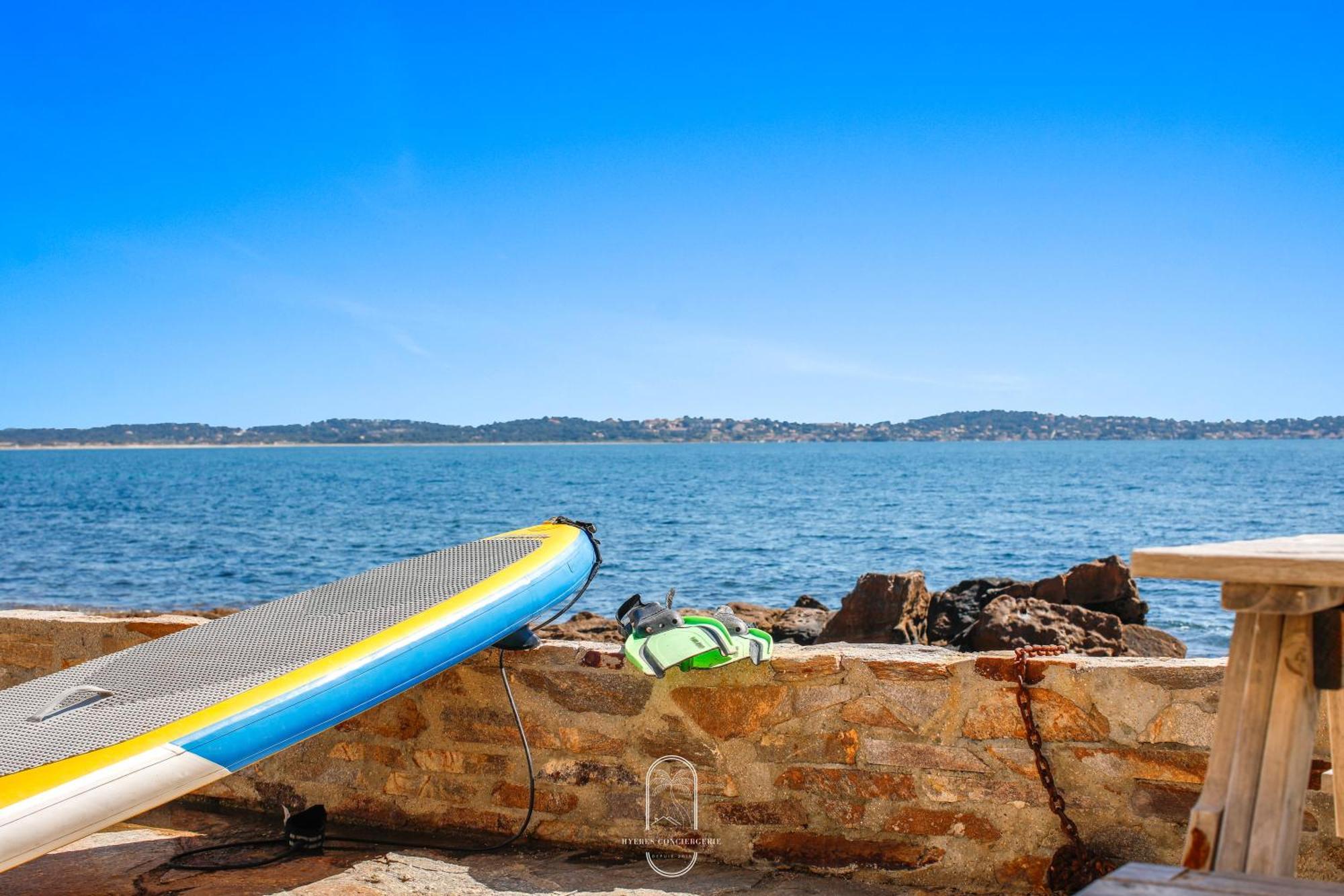 Maison Sur L'Eau-Hyeres-Almanarre-Parkings Clim Wifi By Hc 外观 照片