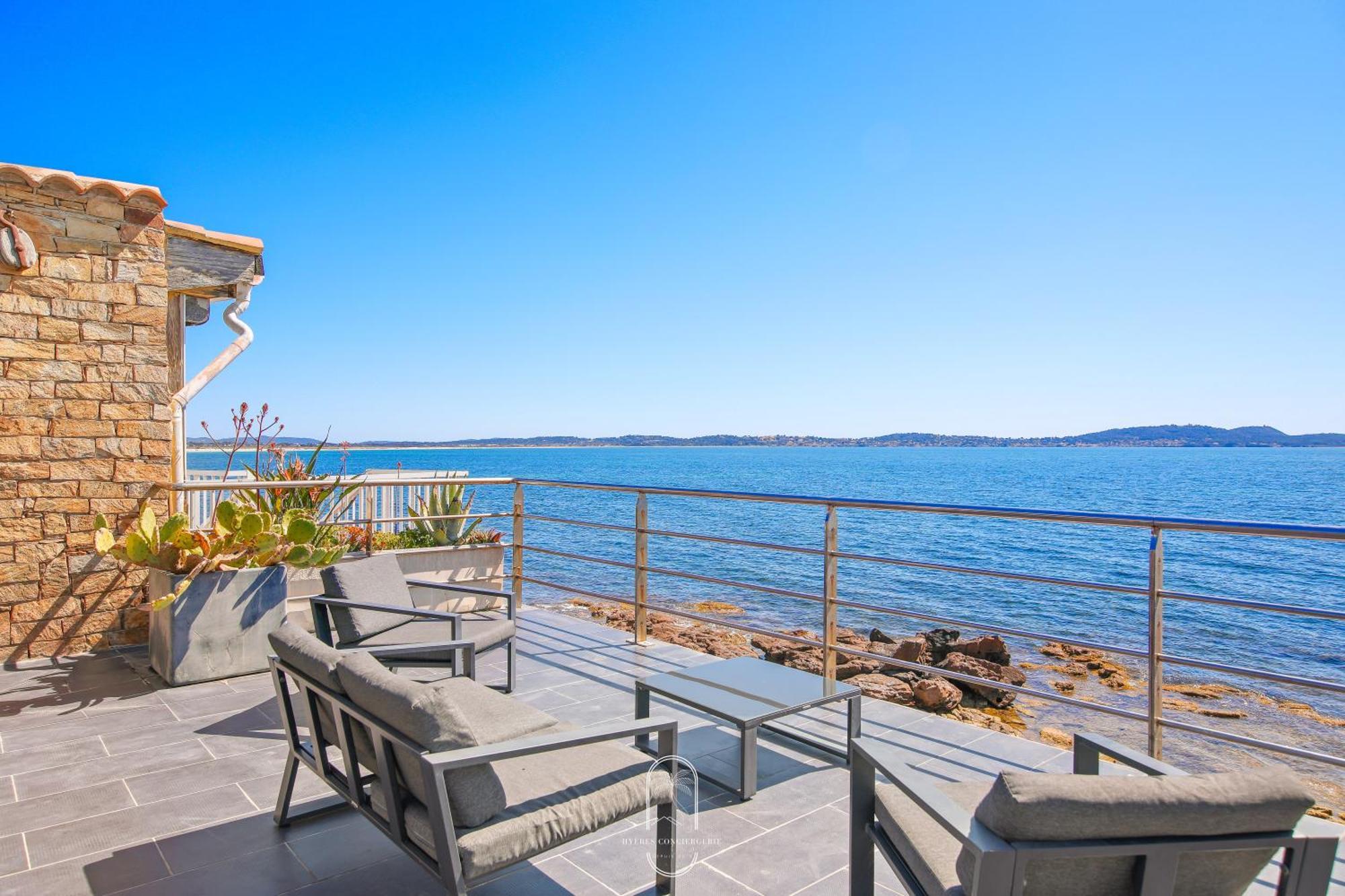 Maison Sur L'Eau-Hyeres-Almanarre-Parkings Clim Wifi By Hc 外观 照片