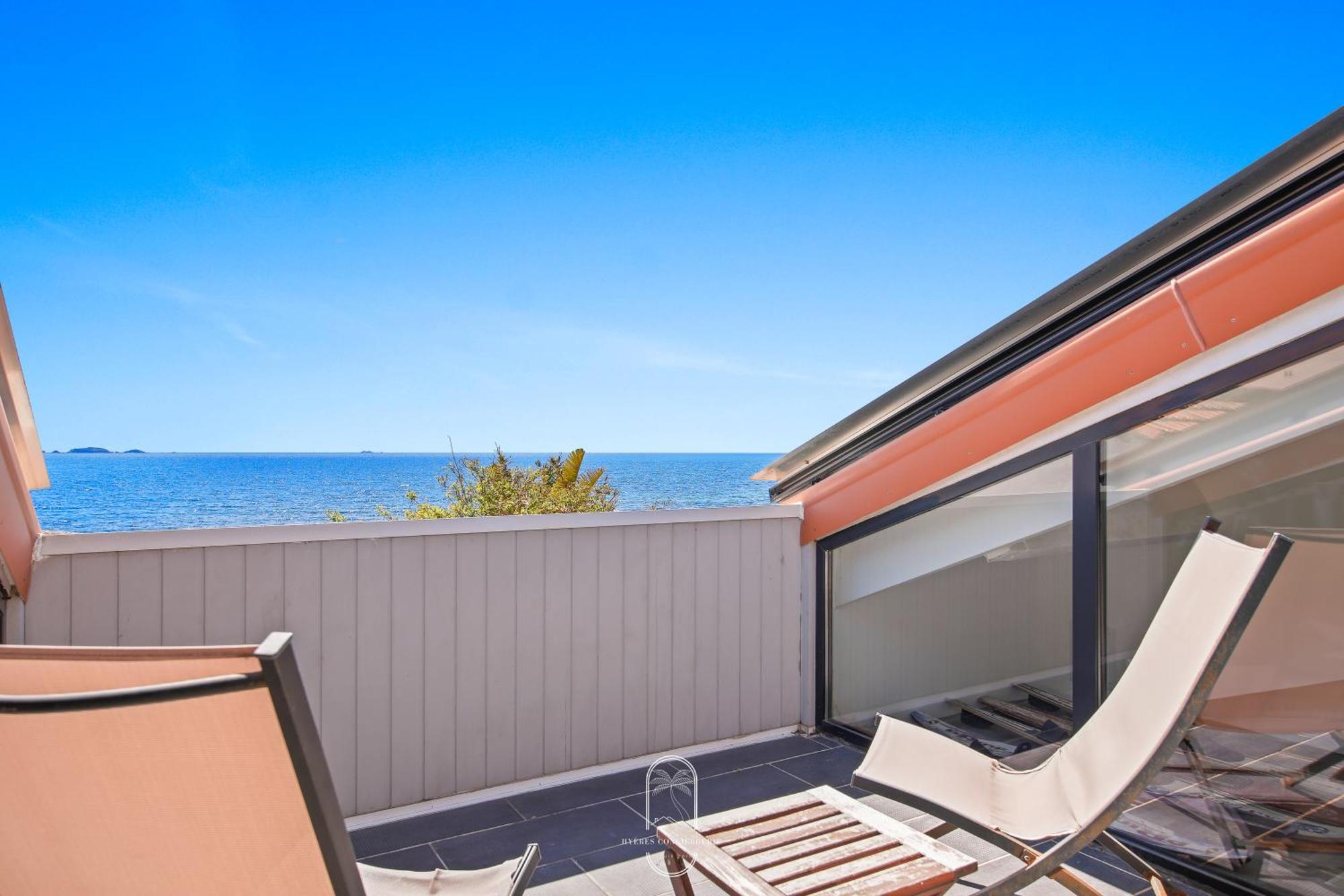 Maison Sur L'Eau-Hyeres-Almanarre-Parkings Clim Wifi By Hc 外观 照片